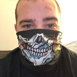 Meet your Posher, Dennis